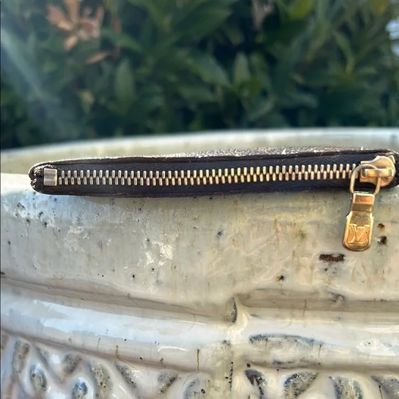 Louis Vuitton key pouch key cles iconic monogram canvas - Picture 5 of 15